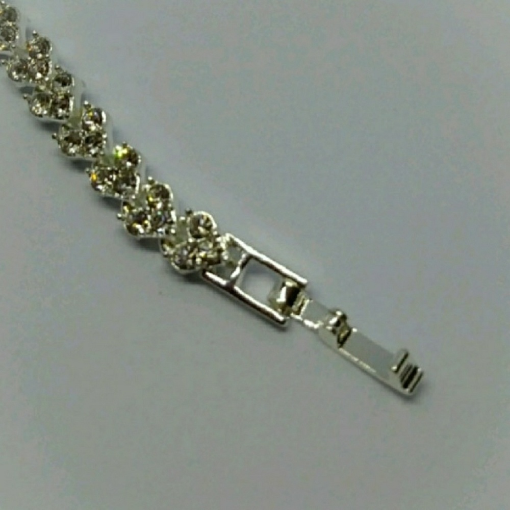 ππ Restocked - 925 Heart-Shaped Tennis Bracelet - Picture 5 of 6